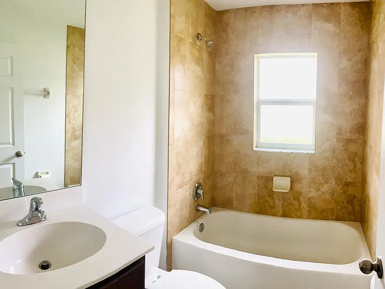 9553 Sea Spray Dr — Photo 6
