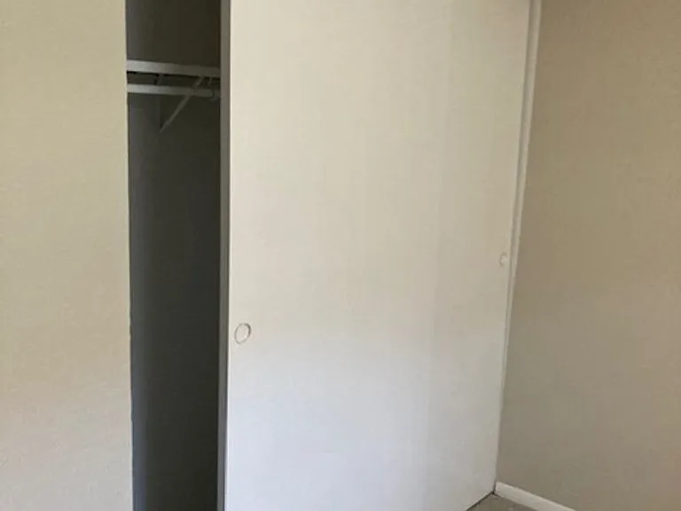 Hollow Hills Apartments — Photo 69