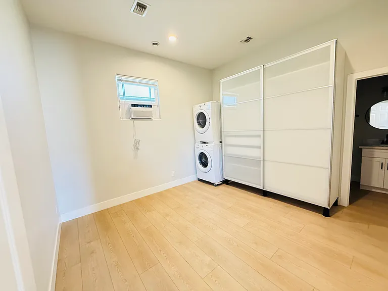 6179 Bluegrass Ave #B — Photo 8