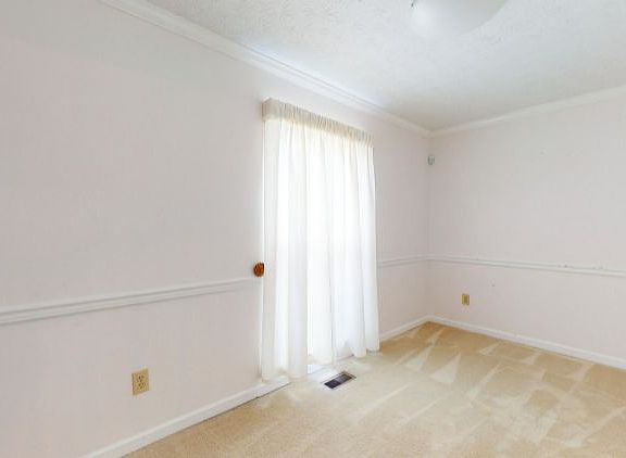 4th image of 309 Sugarwood Dr