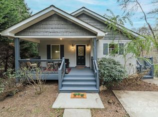 42 Honey Hollow Ln, Fairview, NC 28730