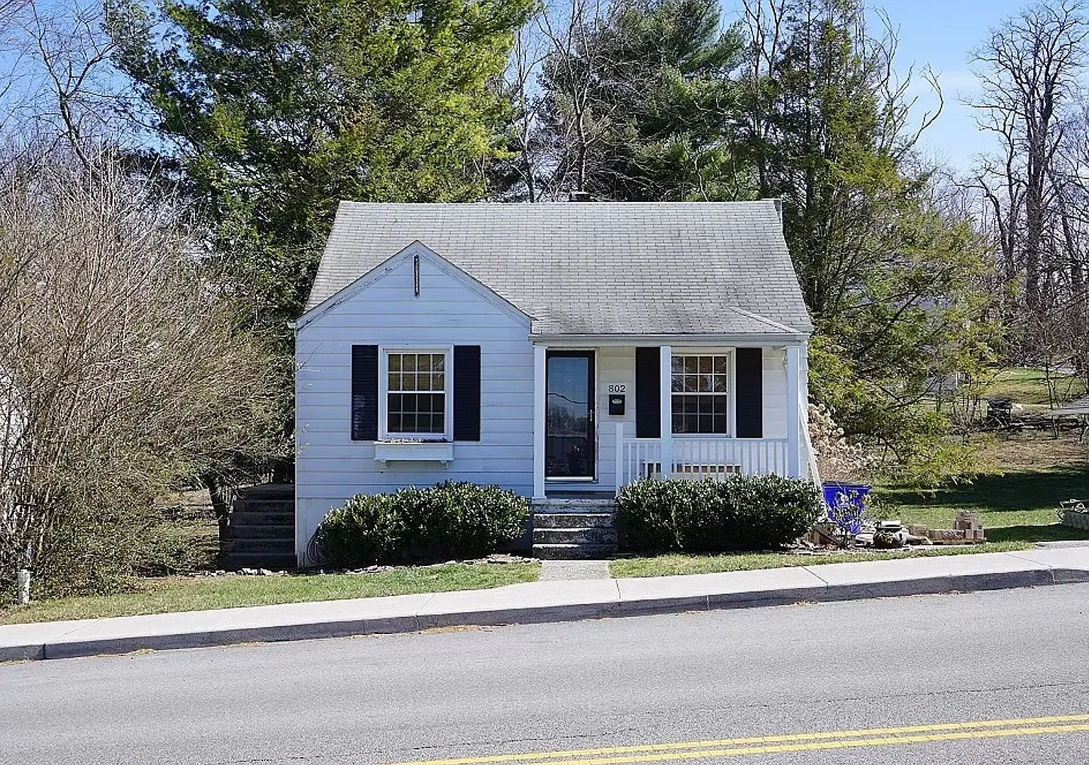 Three Level Home Near Campus — Photo 1