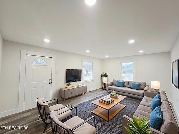 5th image of 3824 Catalpa Ave