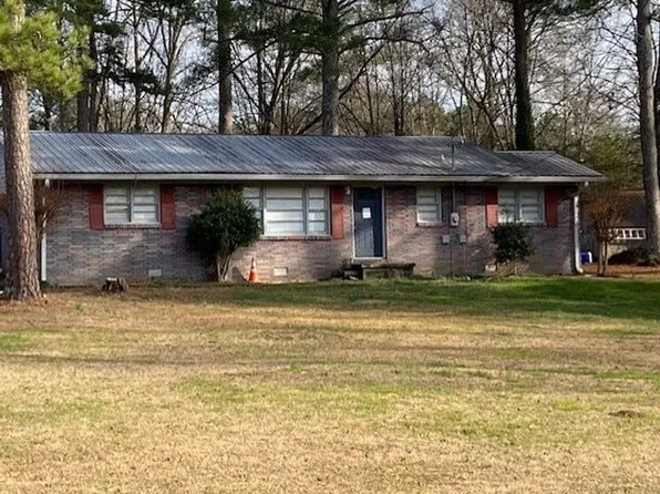 121 Sunset Dr NE, Calhoun, GA 30701