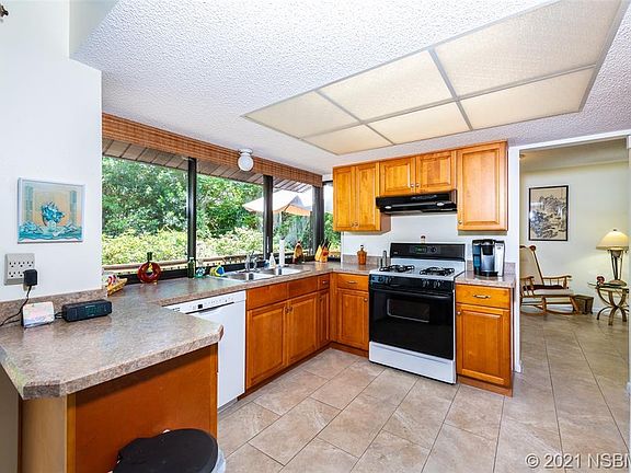 3rd image of 357 Sweet Bay Dr
