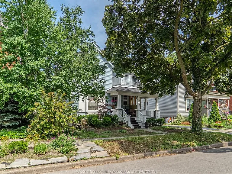 752 Windermere Rd #UPPER — Photo 17