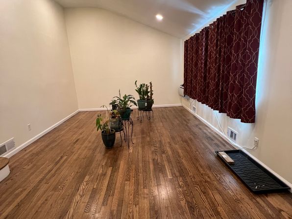 (undisclosed Address)