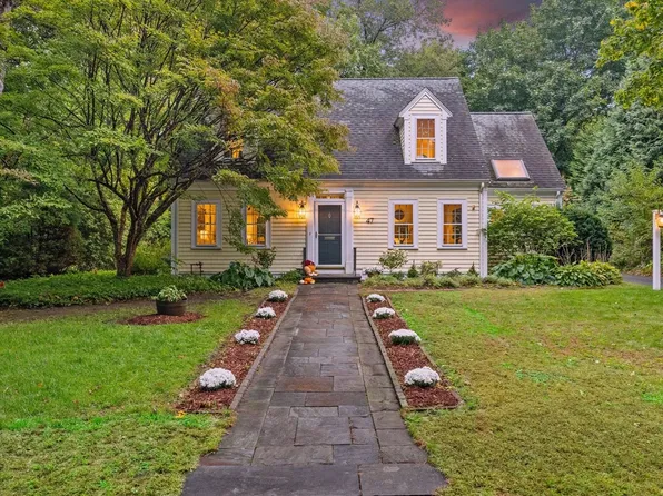47 Colburn Rd, Wellesley, MA 02481