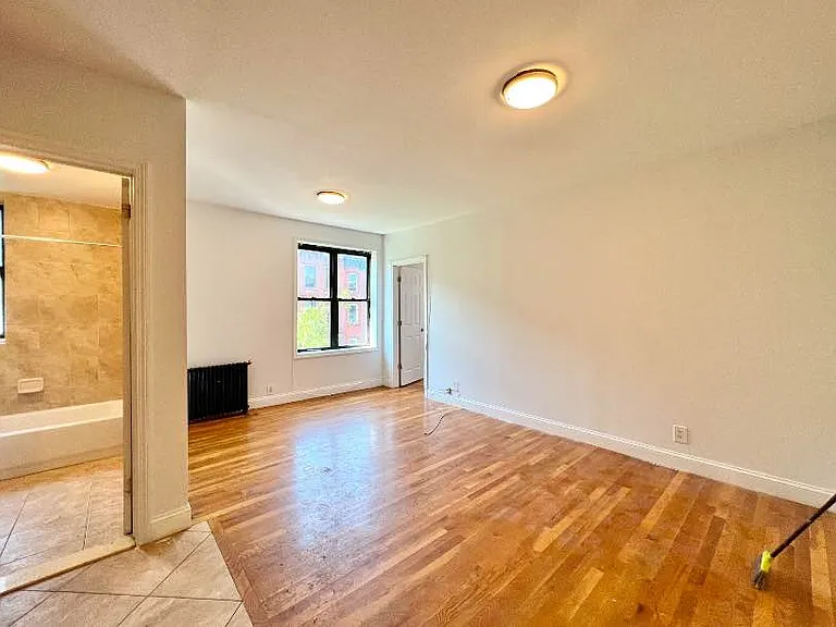 57 Herkimer St #303 — Photo 3