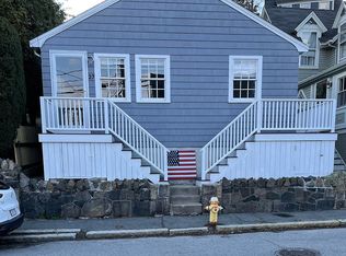 27 Washington St, Marblehead, MA 01945