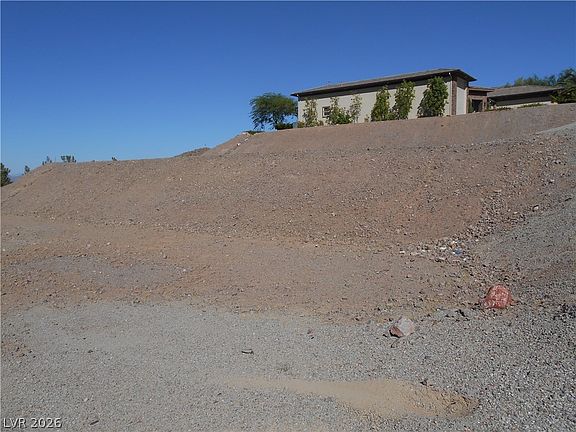 4th image of 892 Jasper Way