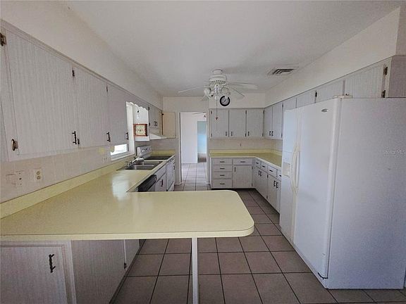 4th image of 416 6th St S