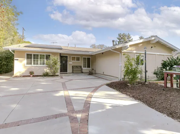 23395 Schoolcraft St, West Hills, CA 91307