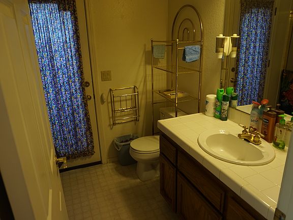 5th image of 1318 Champagne Cir