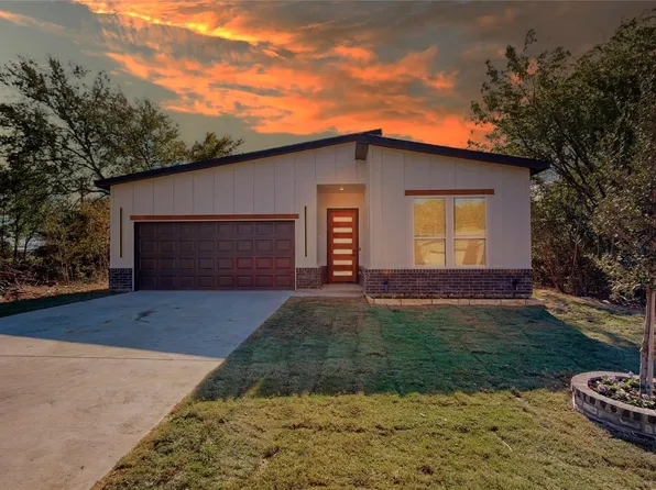123 Westview Dr, Gun Barrel City, TX 75156