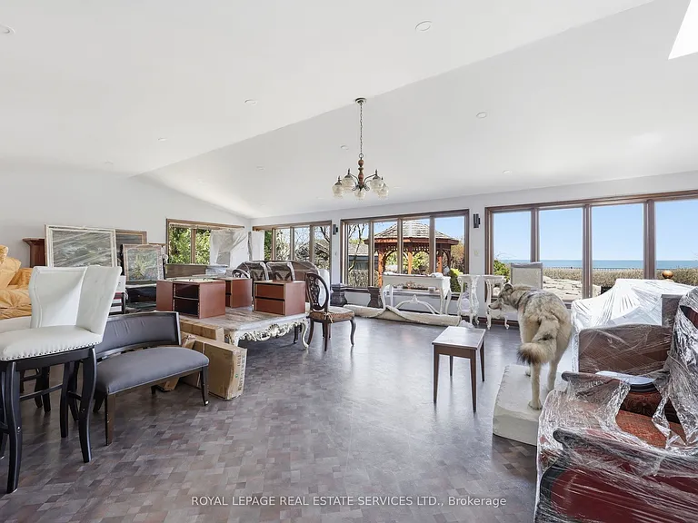 8 Lakeshore Dr — Photo 18