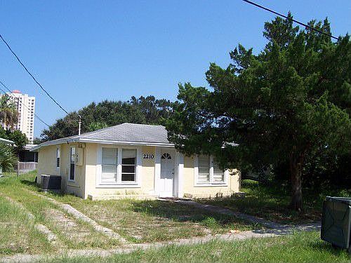 1st image of 2210 N Oleander Ave