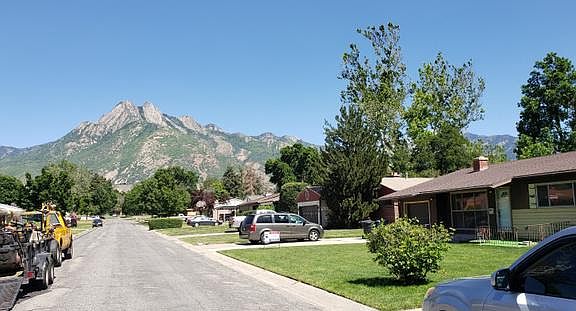 2nd image of 1770 E Moor Dale Ln