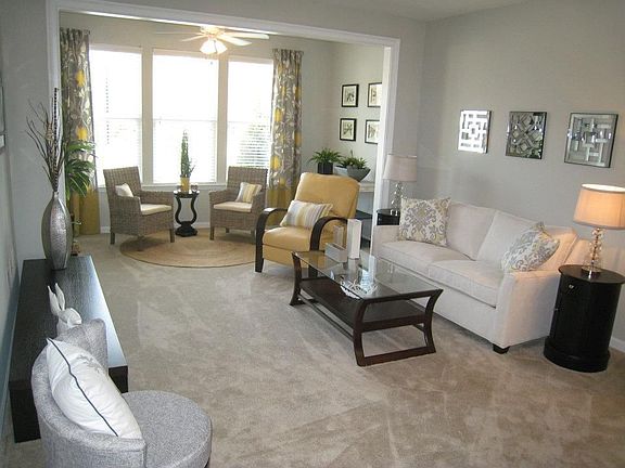 Livingroom & Sunroom