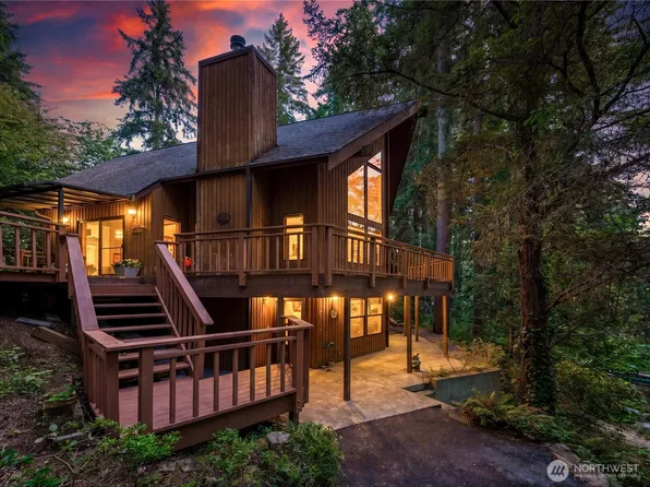 4725 Rehklau Road SE, Olympia, WA 98513