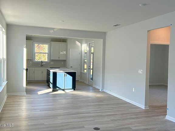 4th image of 359 Heartwood Drive #10