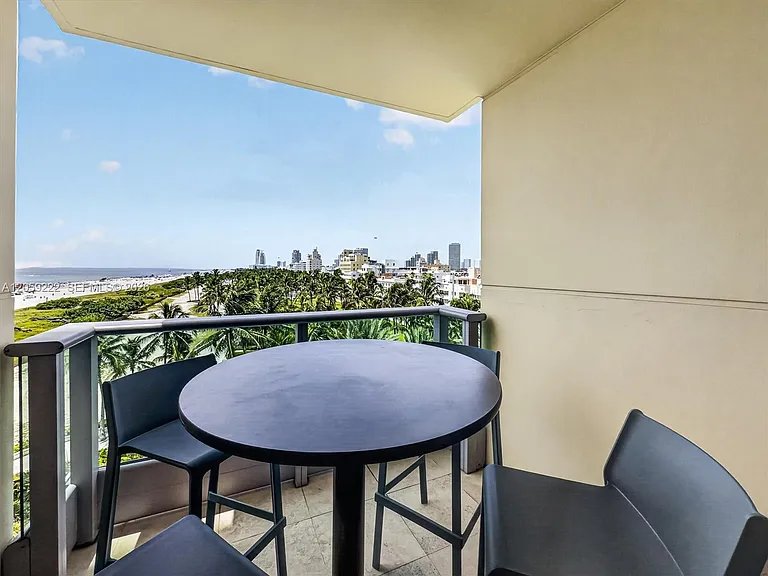 1455 Ocean Dr #704 — Photo 27