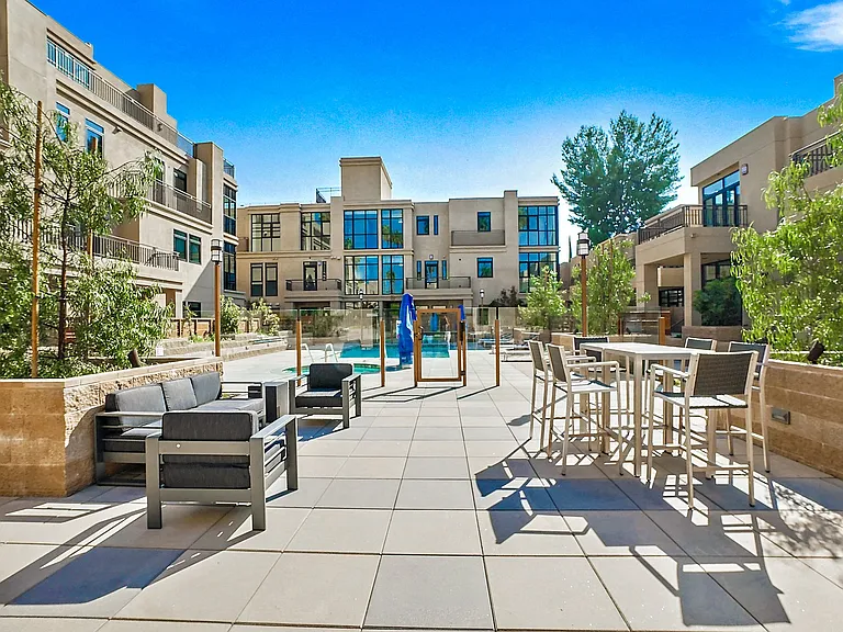 Residences at Village Walk — Photo 29