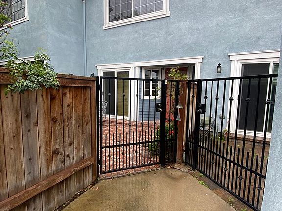 3rd image of 700 E Lake Dr Unit 5