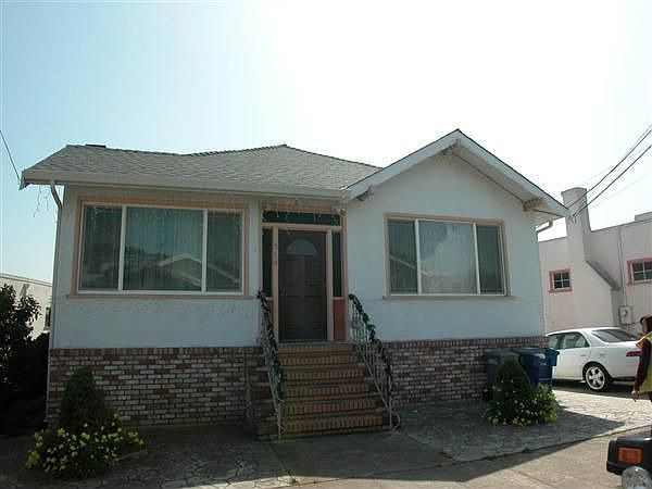 1st image of 516 Pine Ter