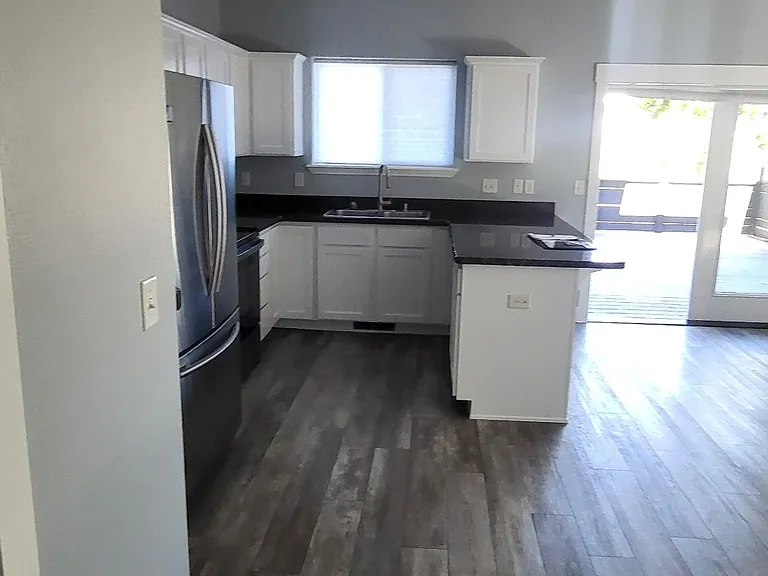 359 Jans Ct — Photo 6
