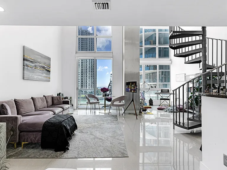 300 S Biscayne Blvd #L-612 — Photo 4
