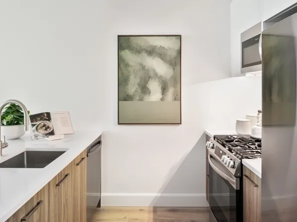 23-15 44th Road image 3 of 20