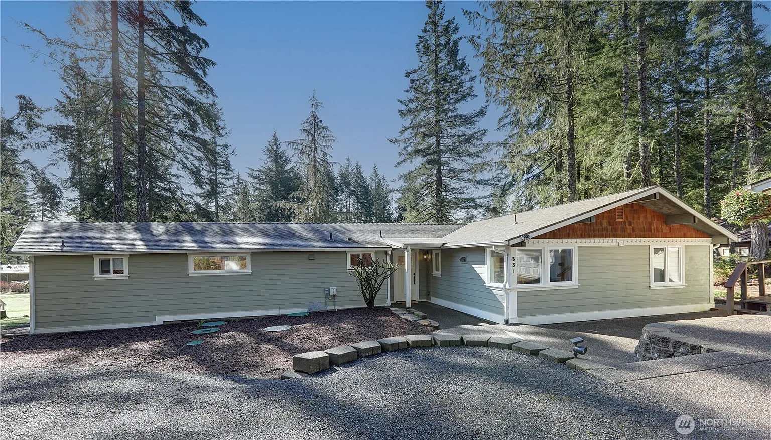 331 E Jack Pine Lane photo 1