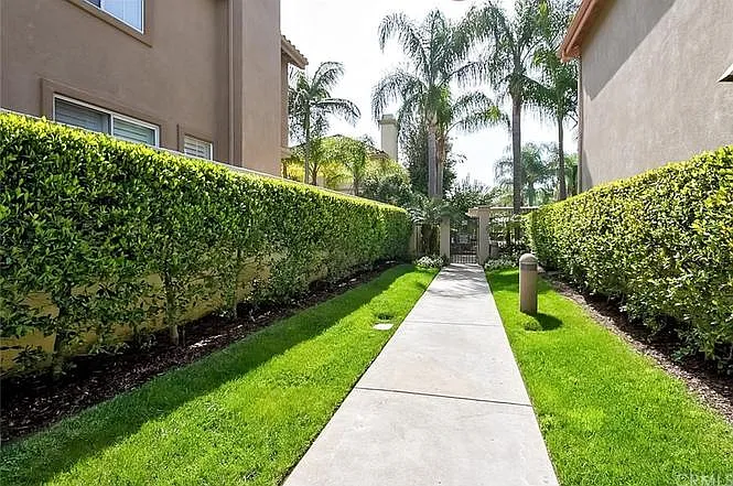 12841 Mackenzie Dr — Photo 33