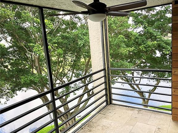 3rd image of 9230 Lagoon Pl APT 302
