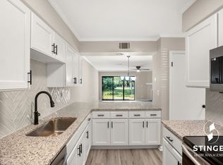 5 Battery Ln, Beaufort, SC 29902