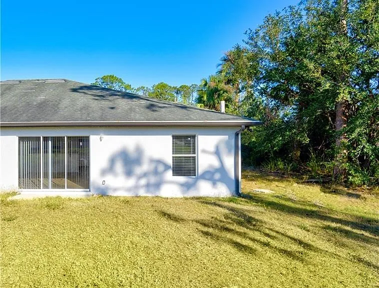 2705 Matena Ave S — Photo 20