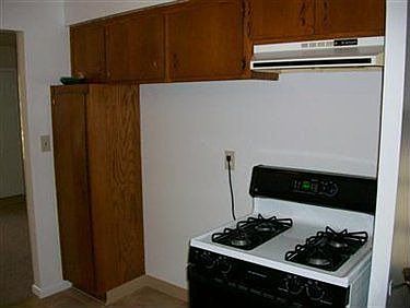 4th image of 1178 E 337th St