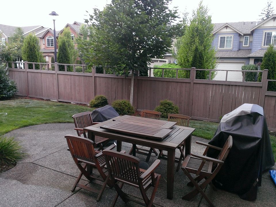 1st image of 10933 243rd Ave NE