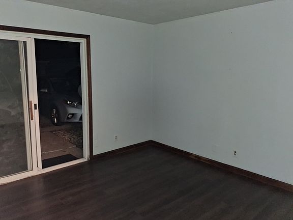 3rd image of 108 Harris Rd #D