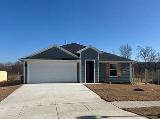 580 Mac St, Prairie Grove, AR 72753