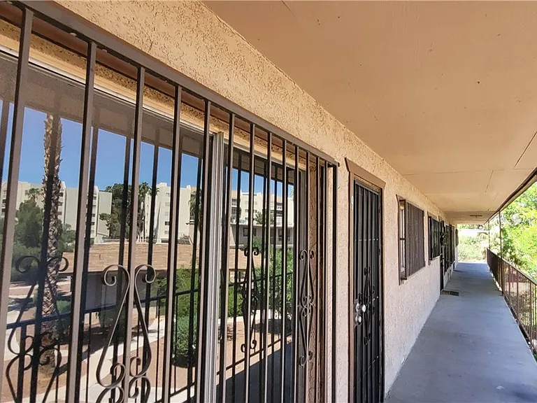 615 S Royal Crest Cir #9 — Photo 5
