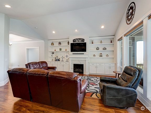 5th image of 31 Hampshire Drive