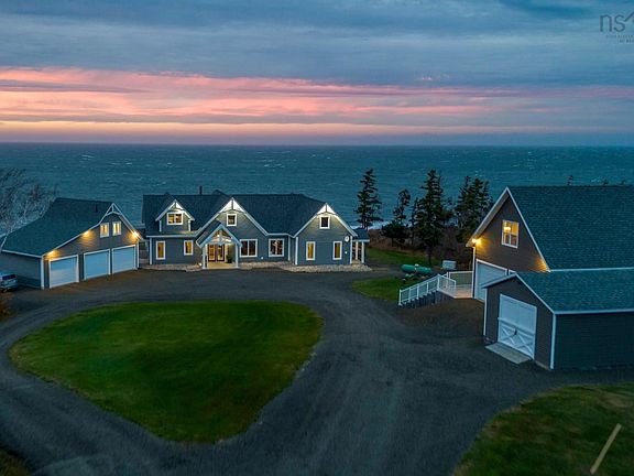 4th image of 5199 Shore Rd W