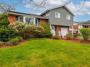 3293 Milburn Ave, Baldwin, NY 11510