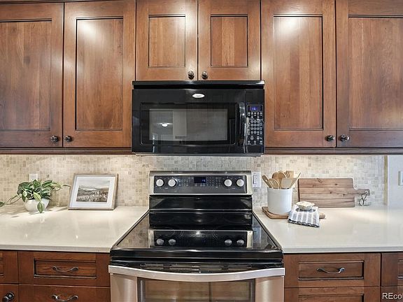 5th image of 1304 Briar Circle