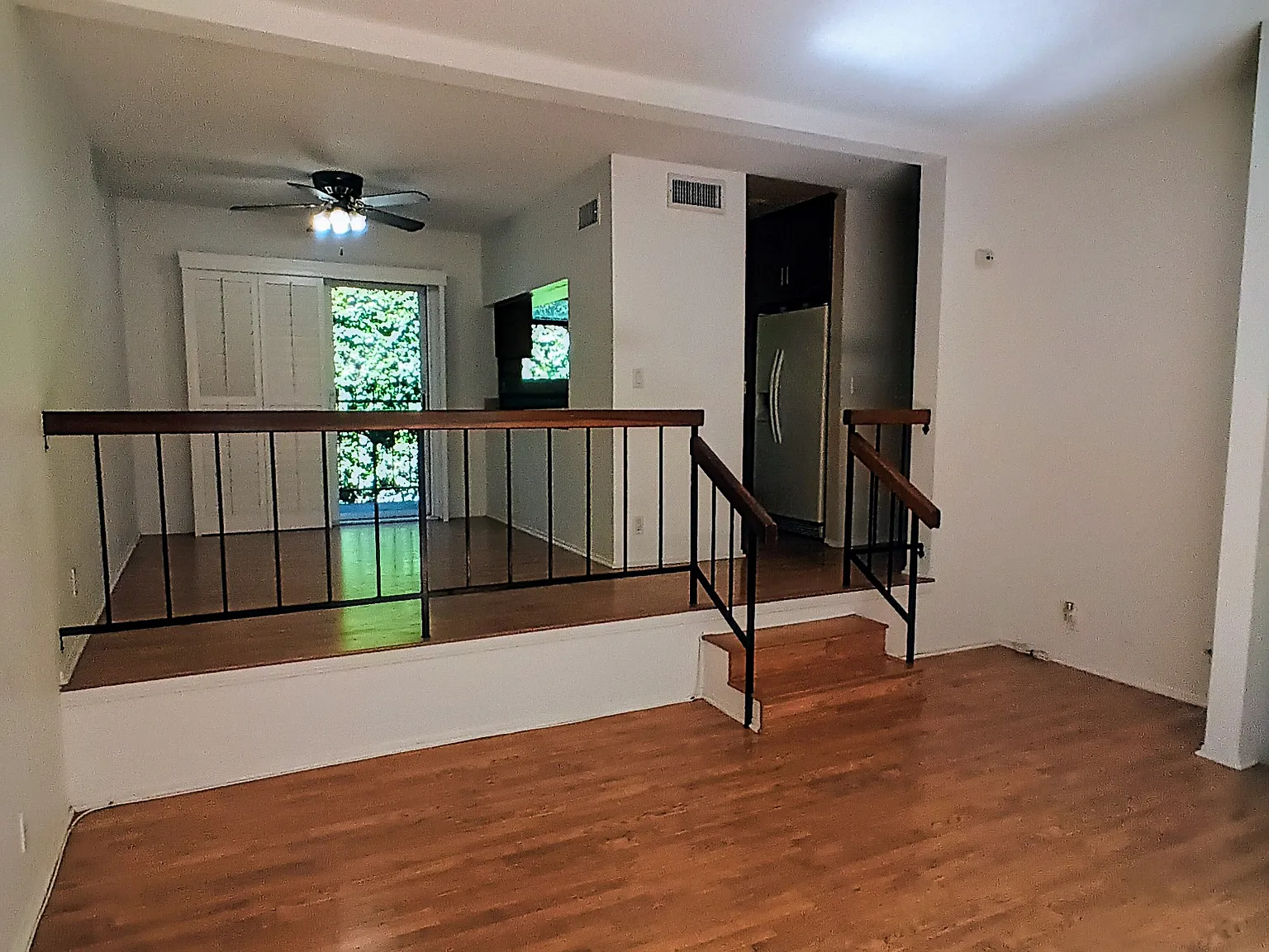 2 bed, 1186 sqft, $3,290 — Photo 2