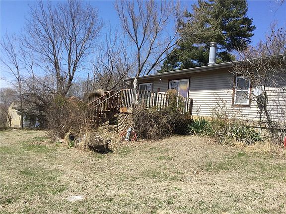 4th image of 2107 Holly St