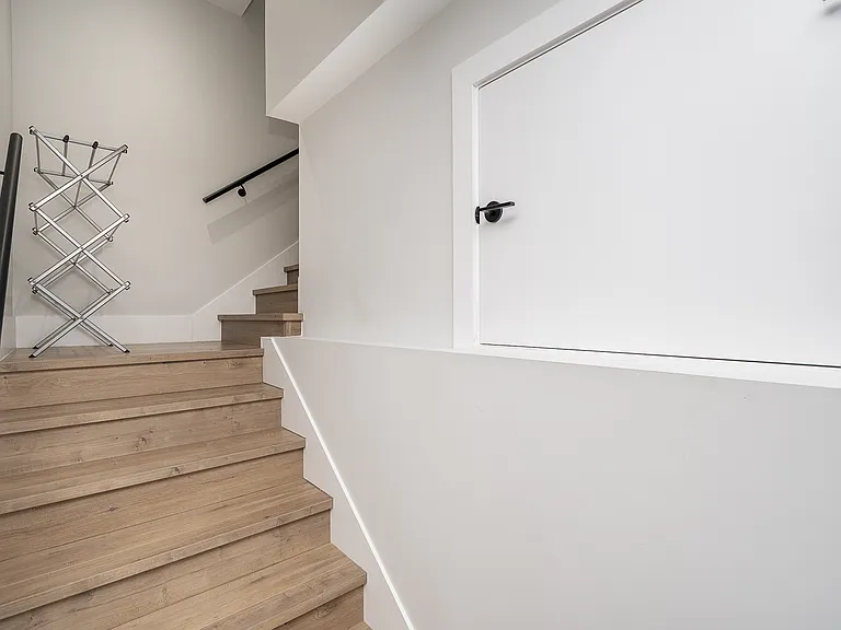 8090 Selkirk St #BASEMENT — Photo 6