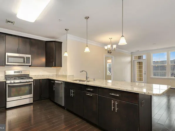 13722 Neil Armstrong Ave #406, Herndon, VA 20171